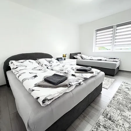 K&s Bistrik - Private Parking